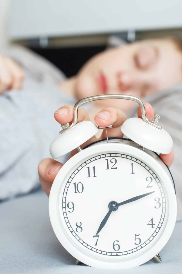 Quels sont les avantages des réveils sans onde pour la santé et le sommeil ?