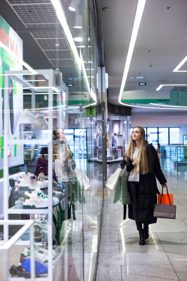 Transformez votre vitrine : astuces pour une décoration réussie